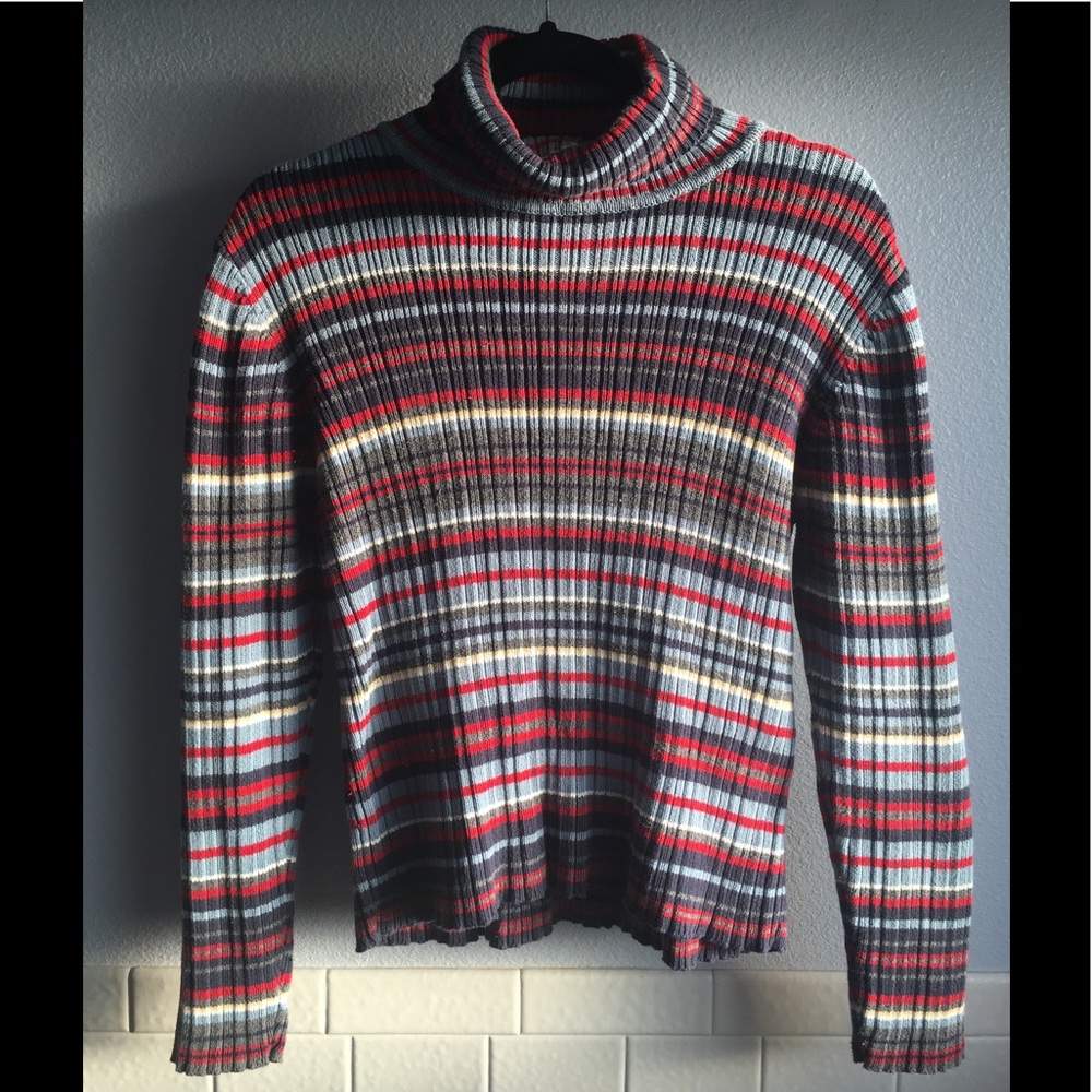 Tumblr turtle neck